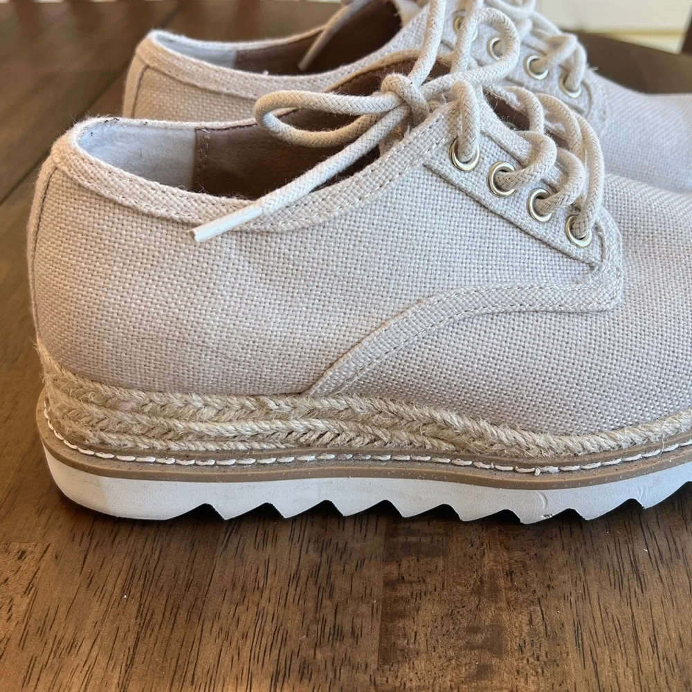 Torrid Wide Width Canvas Platform Oxford Lace-Up Shoes Natural Canvas 6.5WW